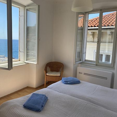 Seafront Apartment Ai Fari Пиран Екстериор снимка